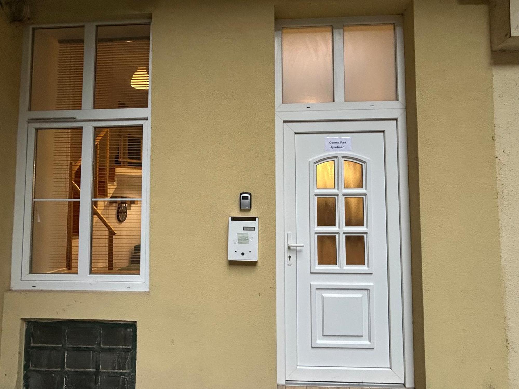 Central Park Apartman Budapest Exterior photo